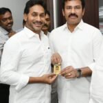 ఉదయగిరి: 50 ఏళ్లకే పెన్షన్ ఇవ్వాలని వినతి ముస్లిం మైనారిటీలకు 50 ఏళ్లకే పింఛన్ ఇస్తామన్న ప్రభుత్వ హామీని వెంటనే అమలు చేయాలని ఆవాజ్ ఉదయగిరి మండల కమిటీ