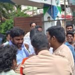 *లబ్ధిదారులకు ఎన్టీఆర్‌ భరోసా పింఛన్ల పంపిణీ,* *మండలవ్యాప్తంగా పింఛన్ల పంపిణీని పర్యవేక్షించిన ఎంపీడీవో సాయిప్రసాద్* } {*పున్నమి న్యూస్ రిపోర్టర్ హరికృష్ణ సెప్టెంబర్ 01 వాకాడు మండలం,* }