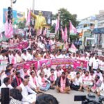 వై యస్ ఆర్ కు ఘన నివాళి అర్పించిన గన్నవరం వైసీపీ