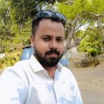 *పలు వినాయక విగ్రహాలని సందర్శించి, విరాళాలు అందజేసిన…. లంక లితీష్…* *ఎన్టీఆర్ జిల్లా మైలవరం మండలం మైలవరం లోని 6వ వార్డు లోని పలు వీధులలో వినాయక చవితి సందర్భంగా ఏర్పాటు చేసిన వినాయకుని మండపాలను మైలవరం నియోజకవర్గ ఎమ్మెల్యే వసంత వెంకట కృష్ణ ప్రసాద్ గారి ఆశీస్సులతో సందర్శించి, పూజా కార్యక్రమంలో పాల్గొని, 5000 రూపాయలు విరాళాలను అందజేసిన, మైలవరం నియోజకవర్గ తెలుగుయువత అధ్యక్షులు లంక లితీష్ గారు…* *ఈ కార్యక్రమం లో నాయకులు,కార్యకర్తలు తెలుగు యువత, పాల్గొన్నారు…*