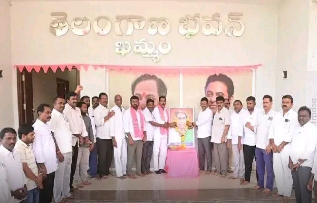 తోగరాముడిలో రోడ్డుకు అడ్డంగా ఉన్న ముళ్ల చెట్లు తొలగింపు – టీడీపీ నాయకులు నూటం చంద్రశేఖర్ చొరవ*