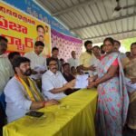 శ్రీకృష్ణ పండగ ఘనంగా జరుగుతున్న వైసిపి నాయకుడు తోట తిరుపతిరావు పున్నమి న్యూస్ ప్రతినిధి మైలవరం