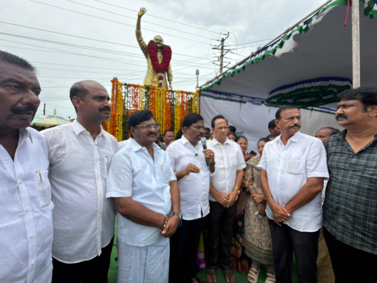 ప్రజల గుండెల్లో కొలువైన దేవుడు వై.యస్.ఆర్ గారు :- మాజీ ఎమ్మెల్యే కిలివేటి సంజీవయ్య