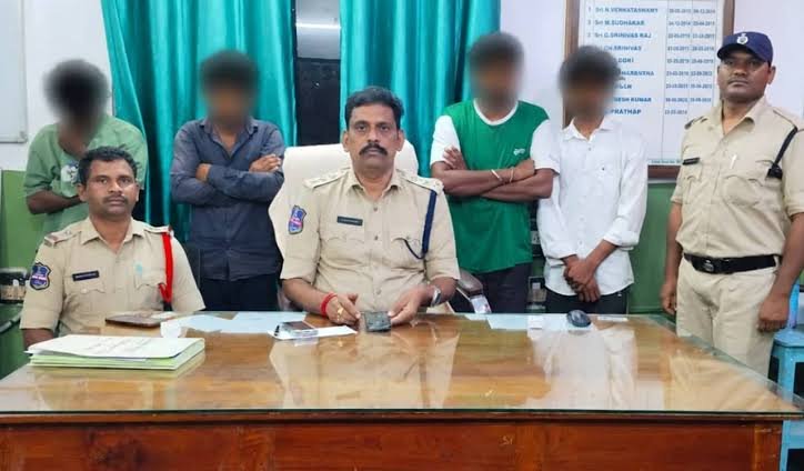 గంగమ్మ ఒడిలోకి కుబీర్ గణనాథులు. భారీ శోభాయాత్ర.. పోలీస్ బందోబస్తు మధ్య ఘనంగా నిమజ్జనం