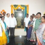 బదిలీపై వెళ్తున్న ఎక్సైజ్ సీఐ రమ్యారెడ్డికి ఘన వీడ్కోలు