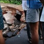 కుంగిన రోడ్డు – గ్రామానికి రాకపోకల బంద్