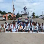 విట్టొలి లో లబ్ధిదారులకు స్మార్ట్ రేషన్ కార్డులు