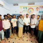 దశాబ్దాలుగా హామీలే… రోడ్డు మాత్రం అధ్వానమే!