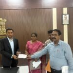 కోట ఆకుతోట దిబ్బలో వైభవంగా వినాయక చవితి ఉత్సవాలు భక్తులు, పేదలకు అన్నదానం *అన్నదానం కార్యక్రమంలో పాల్గొన్న టీడీపీ సీనియర్ నాయకులు తీగల సురేష్ బాబు* *పున్నమి న్యూస్ రిపోర్టర్ హరికృష్ణ సెప్టెంబర్ 18 కోట మండలం,*