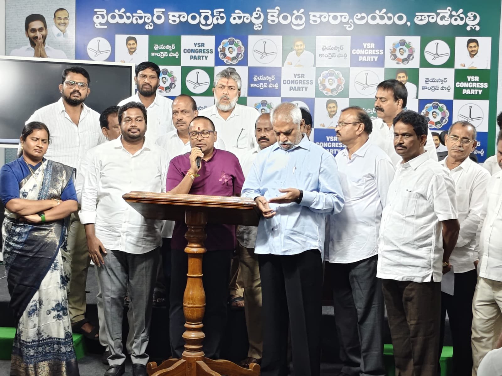 పుట్టపాడులో మంచినీటి కోసం మహిళల ఆవేదన