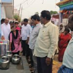 మదర్ థెరీసా ట్రస్ట్ కొయ్య సుధా గారి ఆధ్వర్యంలో మైలవరం లో మట్టి విగ్రహాలు పంపిణీ