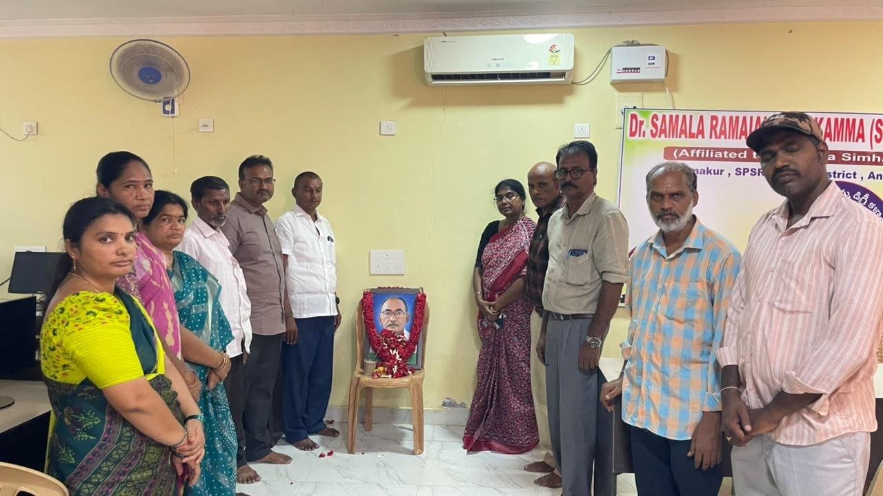 ప్రమాదాలకు చెక్‌.. VVC సర్కిల్‌లో ట్రాఫిక్ సిగ్నల్స్ వాహనాల రాకపోకల క్రమబద్ధీకరణకు చర్యలు
