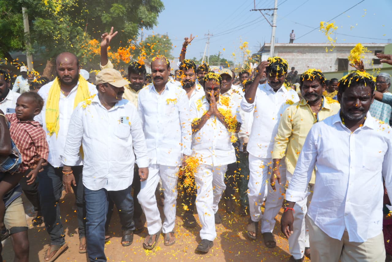 మనుబోలుపాడులో ఘనంగా ‘పల్లె పండుగ 3.0’ ప్రారంభం