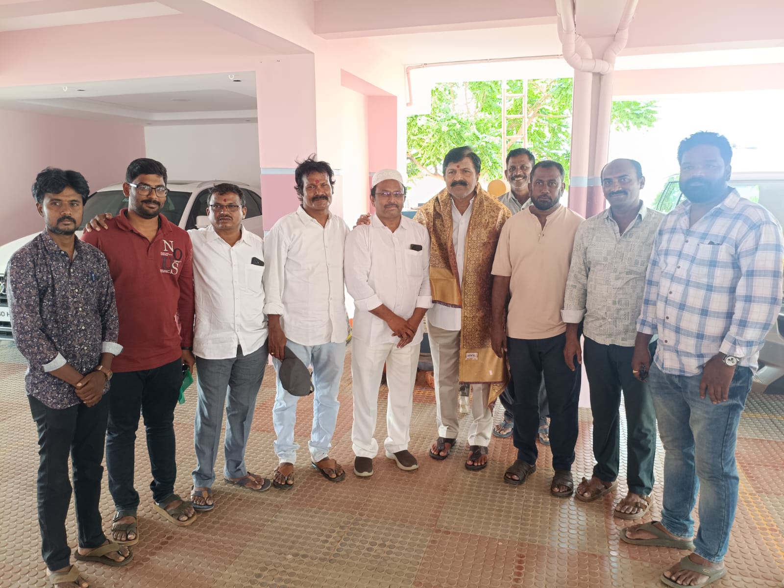 బోగోలు మండలానికి చెందిన జనసేన పార్టీ మాజీ మండల అధ్యక్షుడు షేక్ నూరిద్దీన్ మంగళవారం కావలిలో జనసేన పార్టీ ఎన్ని