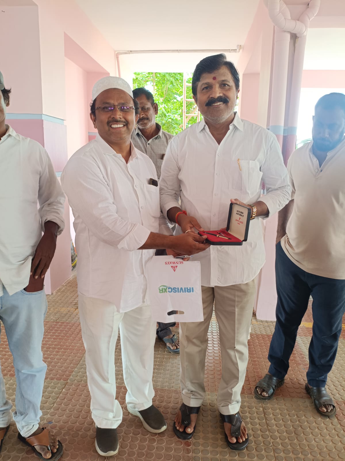 బోగోలు మండలానికి చెందిన జనసేన పార్టీ మాజీ మండల అధ్యక్షుడు షేక్ నూరిద్దీన్ మంగళవారం కావలిలో జనసేన పార్టీ ఎన్ని