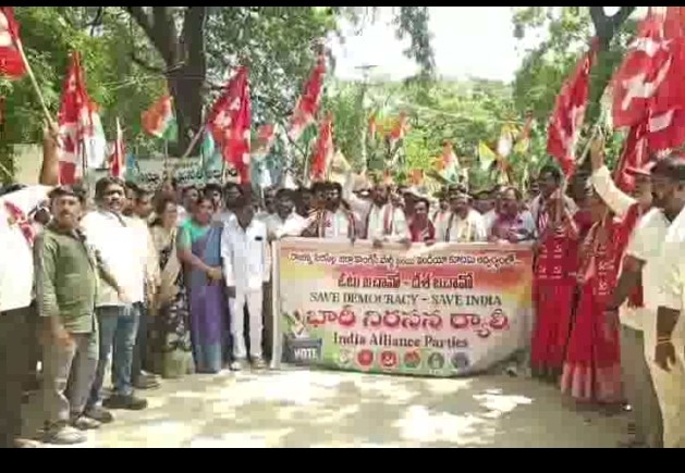 C.E.C. జ్ఞానేశ్వర్ రాజీనామాకు డిమాండ్