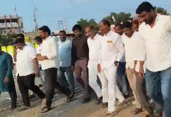 వేములవాడలో బతుకమ్మ పండుగకు ఏర్పాటు సిద్ధం