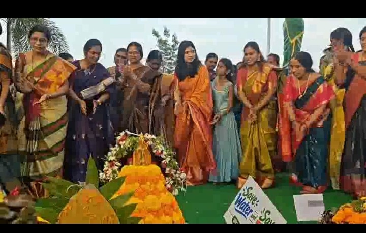 రాష్ట్ర ప్రభుత్వ ఆదేశాల మేరకు బతుకమ్మ సంబరాలు