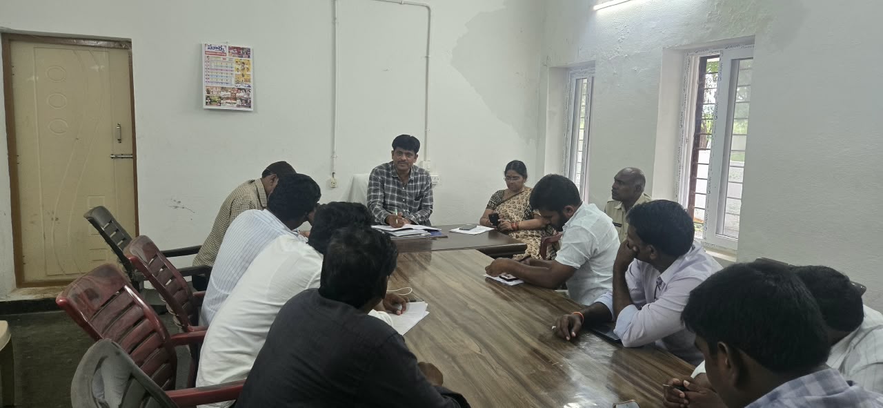 ఎంపీటీసీ, జడ్పీటీసీ ఎన్నికలపై రాజకీయ పార్టీల ప్రతినిధులకు అవగాహన నామినేషన్ల దాఖలు, అవసరమైన ధ్రువపత్రాలు, ఫీజు
