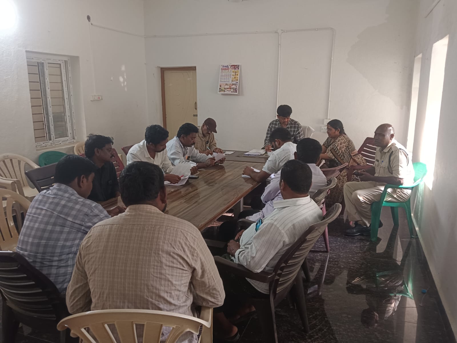 ఎంపీటీసీ, జడ్పీటీసీ ఎన్నికలపై రాజకీయ పార్టీల ప్రతినిధులకు అవగాహన నామినేషన్ల దాఖలు, అవసరమైన ధ్రువపత్రాలు, ఫీజు