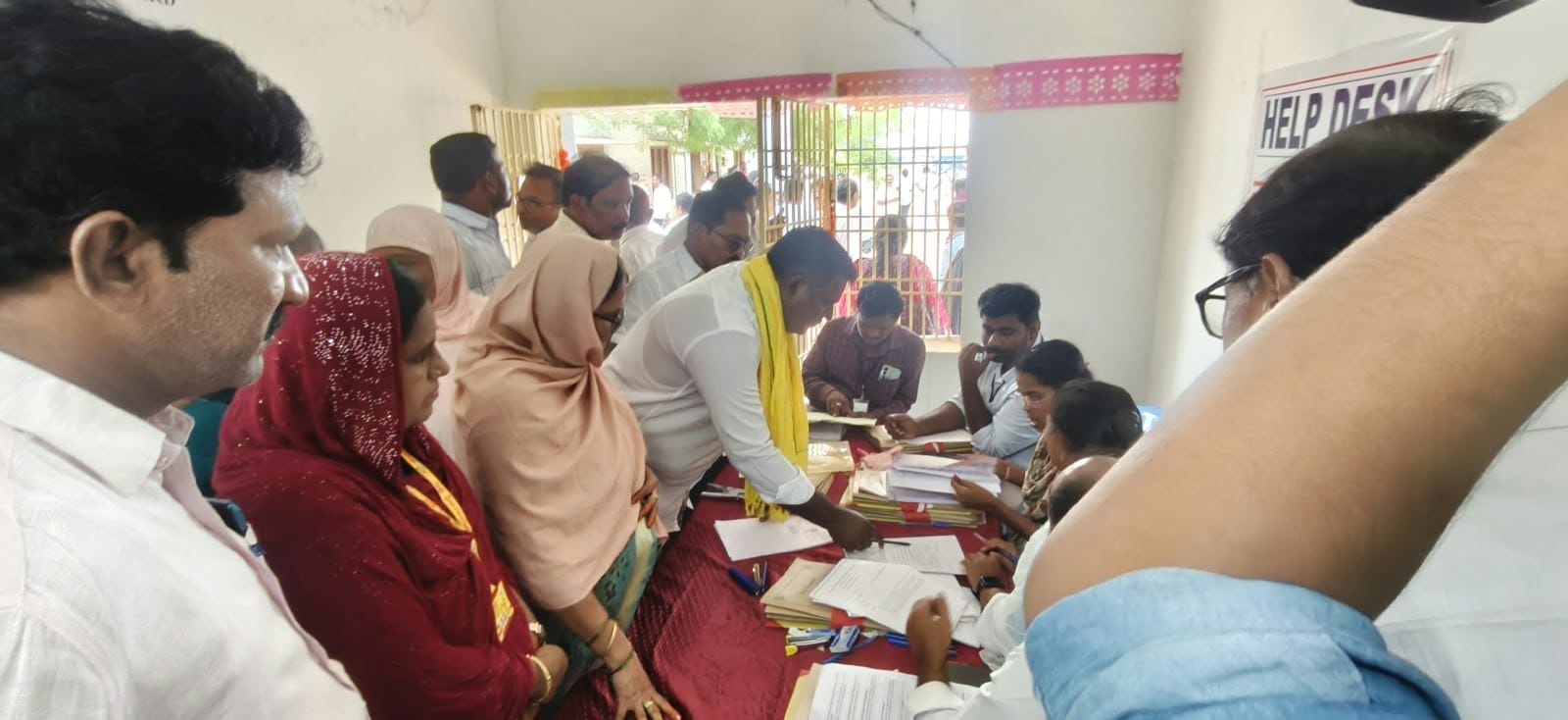 పామూరు మండల పరిషత్ 4వ ప్రాదేశిక ఎంపీటీసీ అభ్యర్థి షైక్ దిల్షాద్ ఏకగ్రీవ ఎన్నిక