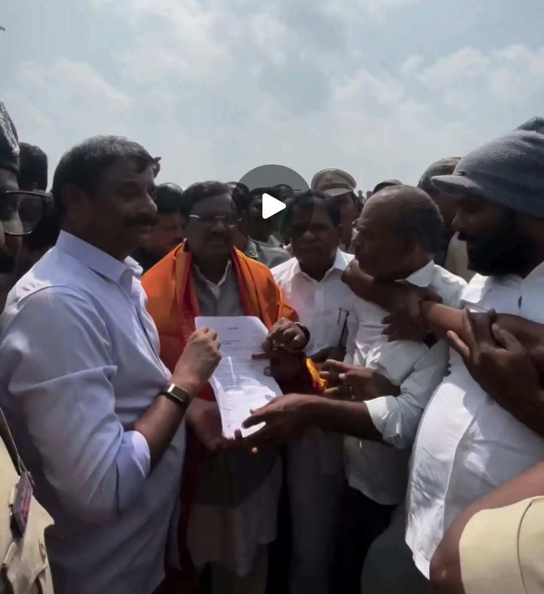వ్యవసాయ విద్యుత్ సమస్యలను తక్షణమే పరిష్కరించాలి: మంత్రికి ఎమ్మెల్యే కొత్త ప్రభాకర్ రెడ్డి వినతి