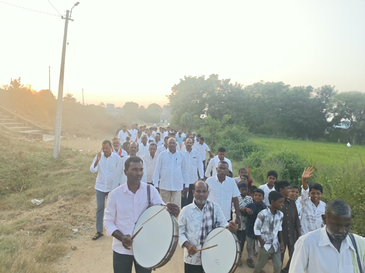 వీరారెడ్డిపల్లిలో అంబరాన్నంటిన దసరా వేడుకలు: భక్తిశ్రద్ధలతో ఘనంగా జమ్మి పూజలు