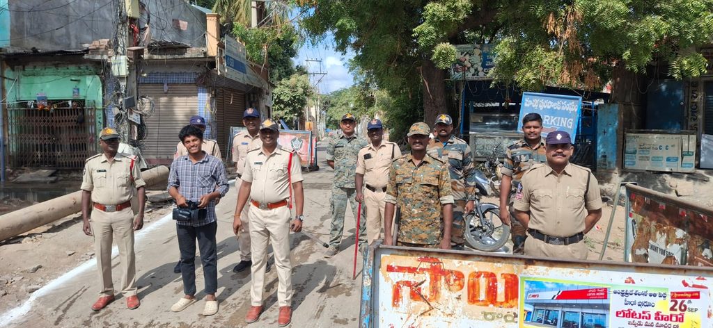 *మున్సిపల్ నామినేషన్ల ముగింపు సందర్భంగా నామినేషన్ కేంద్రాల వద్ద పటిష్ట పోలీస్ బందోబస్తు*