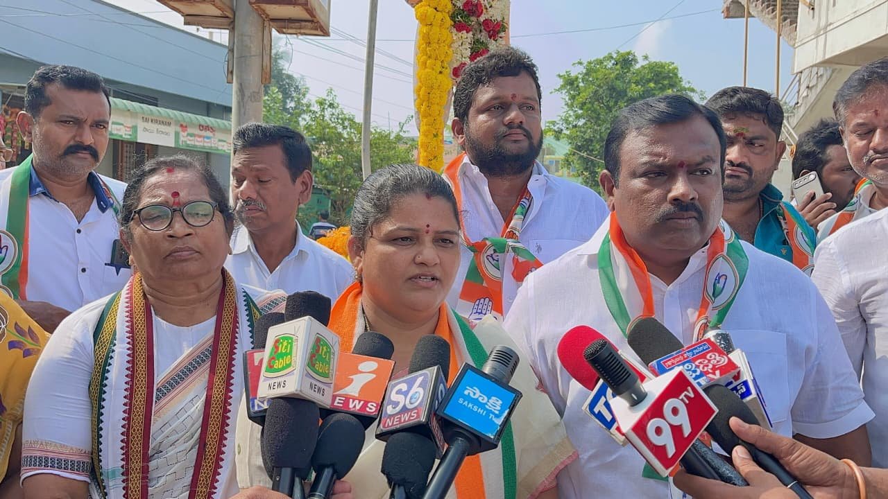 జనతా ట్రస్ట్ చైర్మన్ డాక్టర్ గోగుల రాణా ప్రతాప్ రెడ్డి గారి ఆధ్వర్యంలో దుగ్గొండిలో ఘనంగా ఉచిత మెగా వైద్య శిబిరం మరియు 4వ విడత ఉచిత కంటి వైద్య శిబిరం