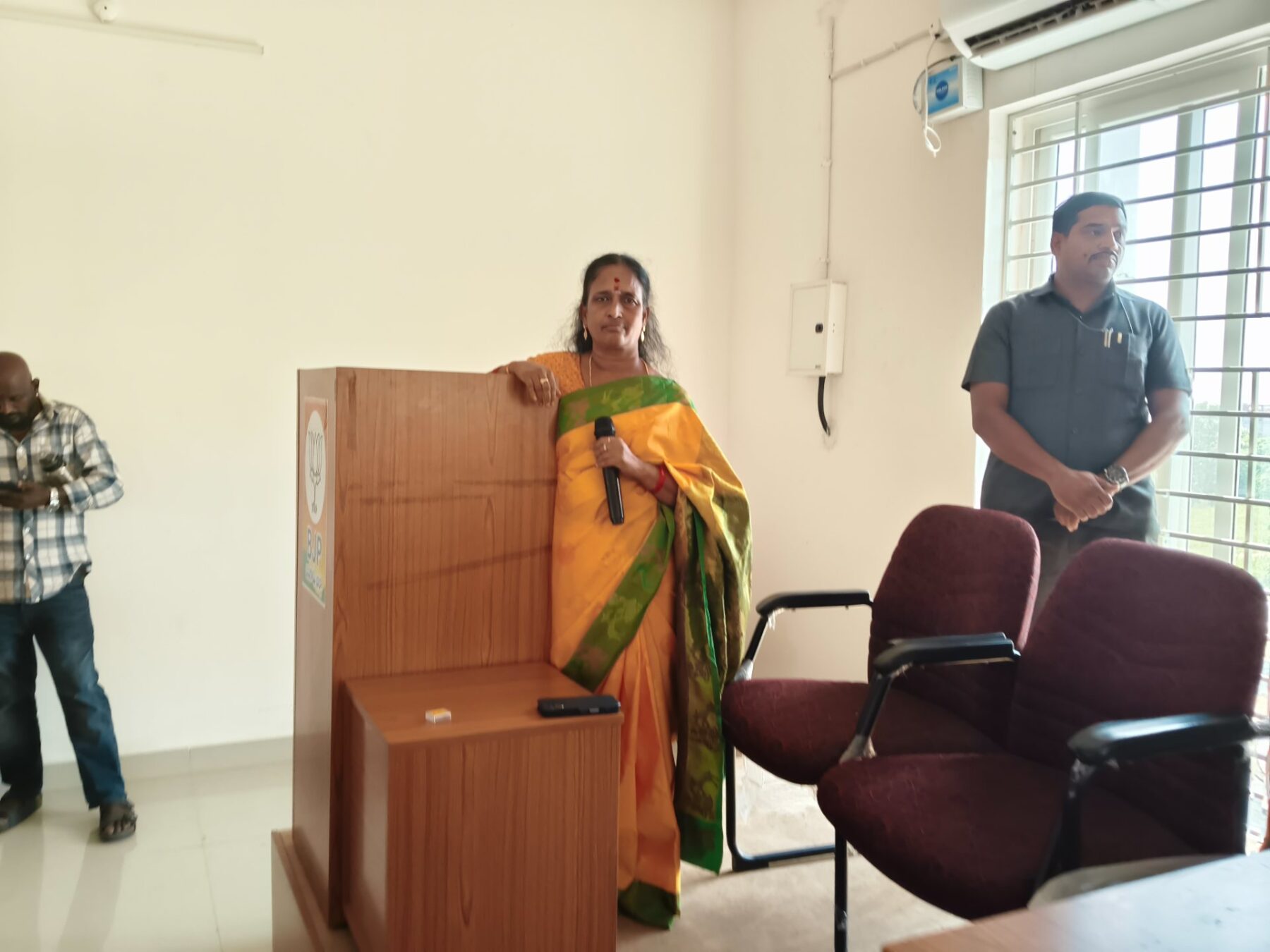 వరంగల్, నల్గొండ, ఖమ్మం ఎమ్మెల్సీ బిజెపి అభ్యర్థి ని మొదటి ప్రాధాన్యత ఓటు తోనే గెలిపించాలి :ఎమ్మెల్సీఅంజిరెడ్డి
