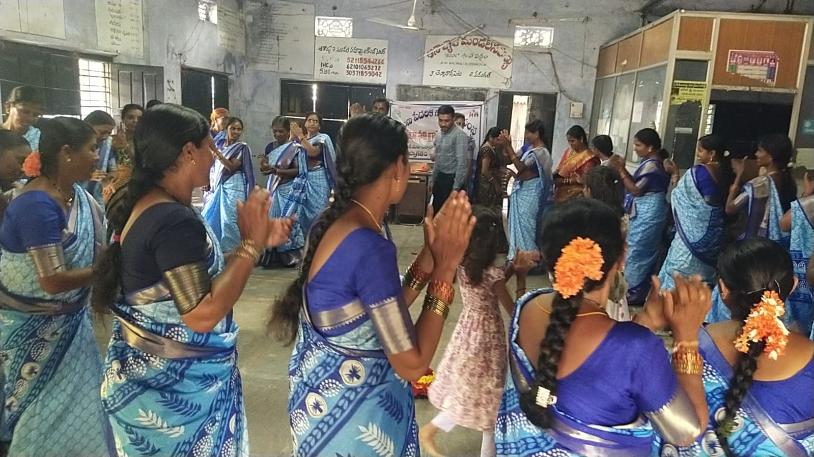 పద్మావతి గ్రామైక్య సంఘంలో బతుకమ్మ వేడుకలు