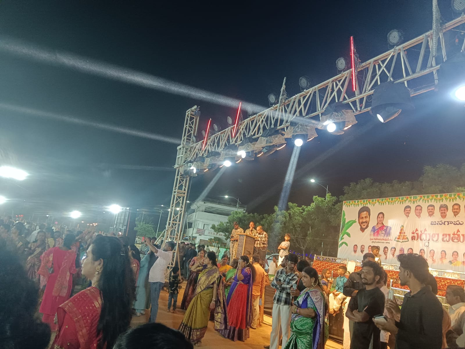 ప్రశాంతంగా ముగిసిన బతుకమ్మ సంబరాలు,అధికారులకు, ప్రజలకు కృతజ్ఞతలు తెలిపిన కమిషనర్ర్ రాజ శేఖర్ రెడ్డి
