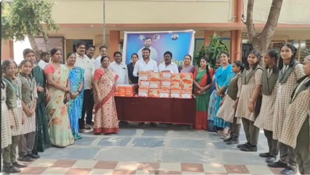 స్వచ్ఛ్ ఆంధ్ర అవార్డుతో కేజీబీవీ ఆనందపురం….. పచ్చదనంతో పెరిగిన కీర్తి