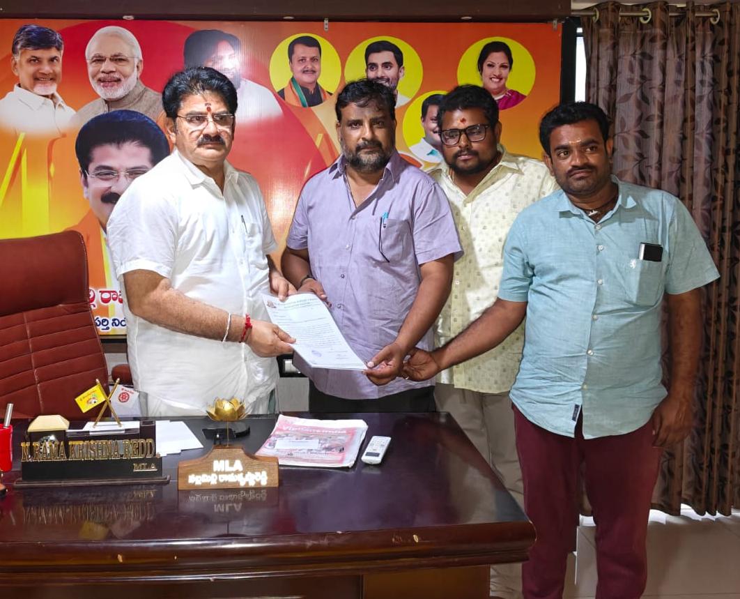 సోలార్ మోటర్ల పథకాన్ని పునఃప్రారంభించాలి