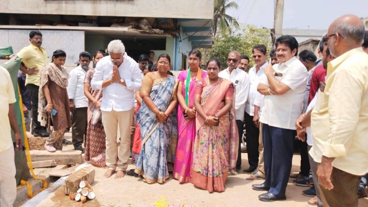 బిక్కవోలులో అభివృద్ధి పనులకు రూ.2.40 కోట్లకు పైగా నిధులు