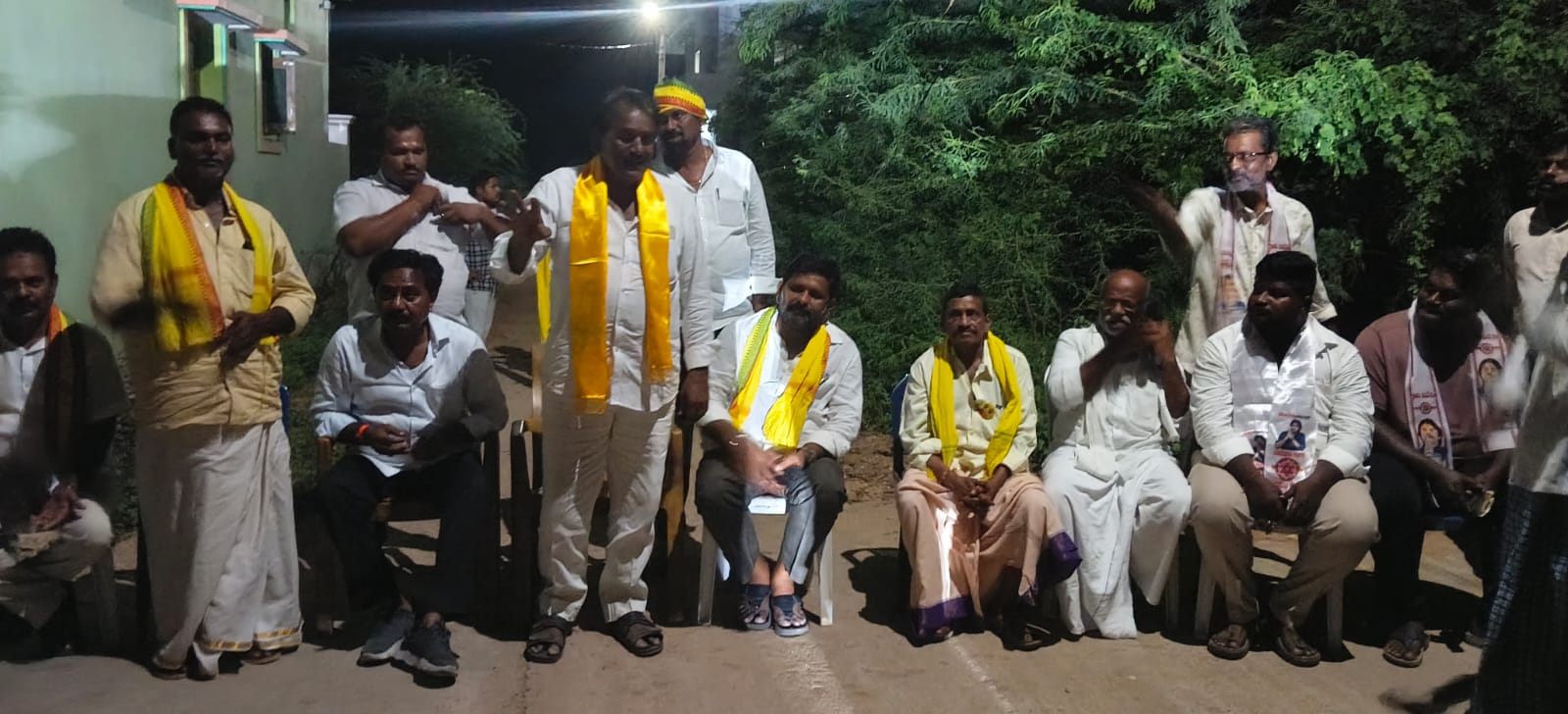ప్రచారం లో దూసుకోపోతున్న జడ్పీటీసీ అభ్యర్థి విజయ రామిరెడ్డి