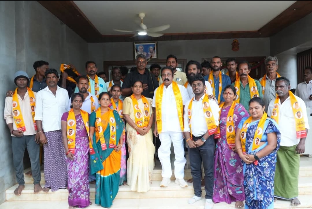 బోగోలు మండలంలో టీడీపీలోకి భారీగా చేరికలు