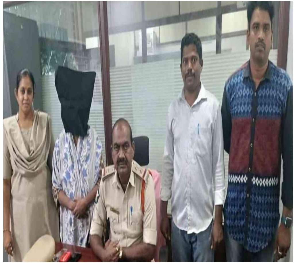 అనకాపల్లిలో అంతర్రాష్ట్ర చైన్ స్నాచింగ్ ముఠా గుట్టురట్టు!