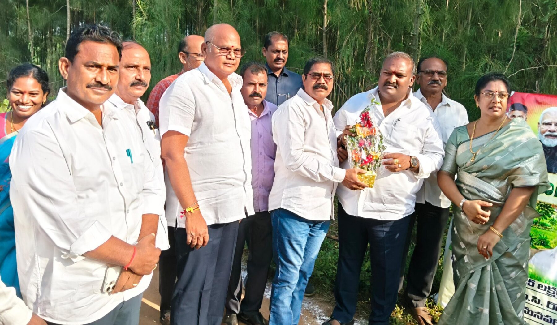 నునపర్తిలో రూ.15 లక్షలతో సీసీ రోడ్డు నిర్మాణానికి శంకుస్థాపన