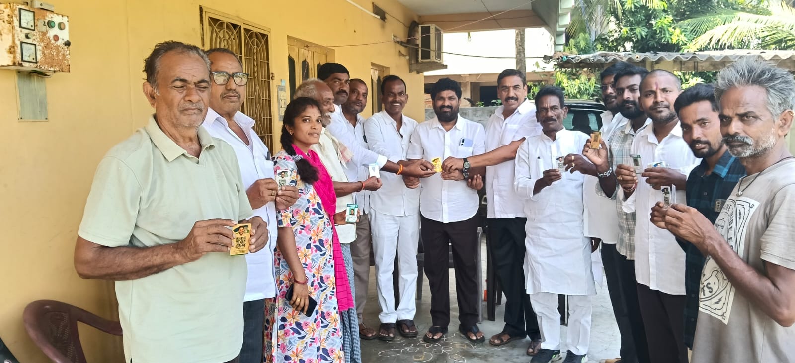 కార్యకర్తలే వైఎస్సార్‌సీపీకి బలమైన పునాది