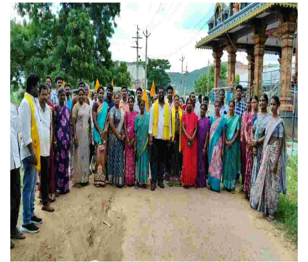 పెదపల్లి వార్డు టీడీపీ అభ్యర్థిగా బొద్ధపు లలిత నామినేషన్