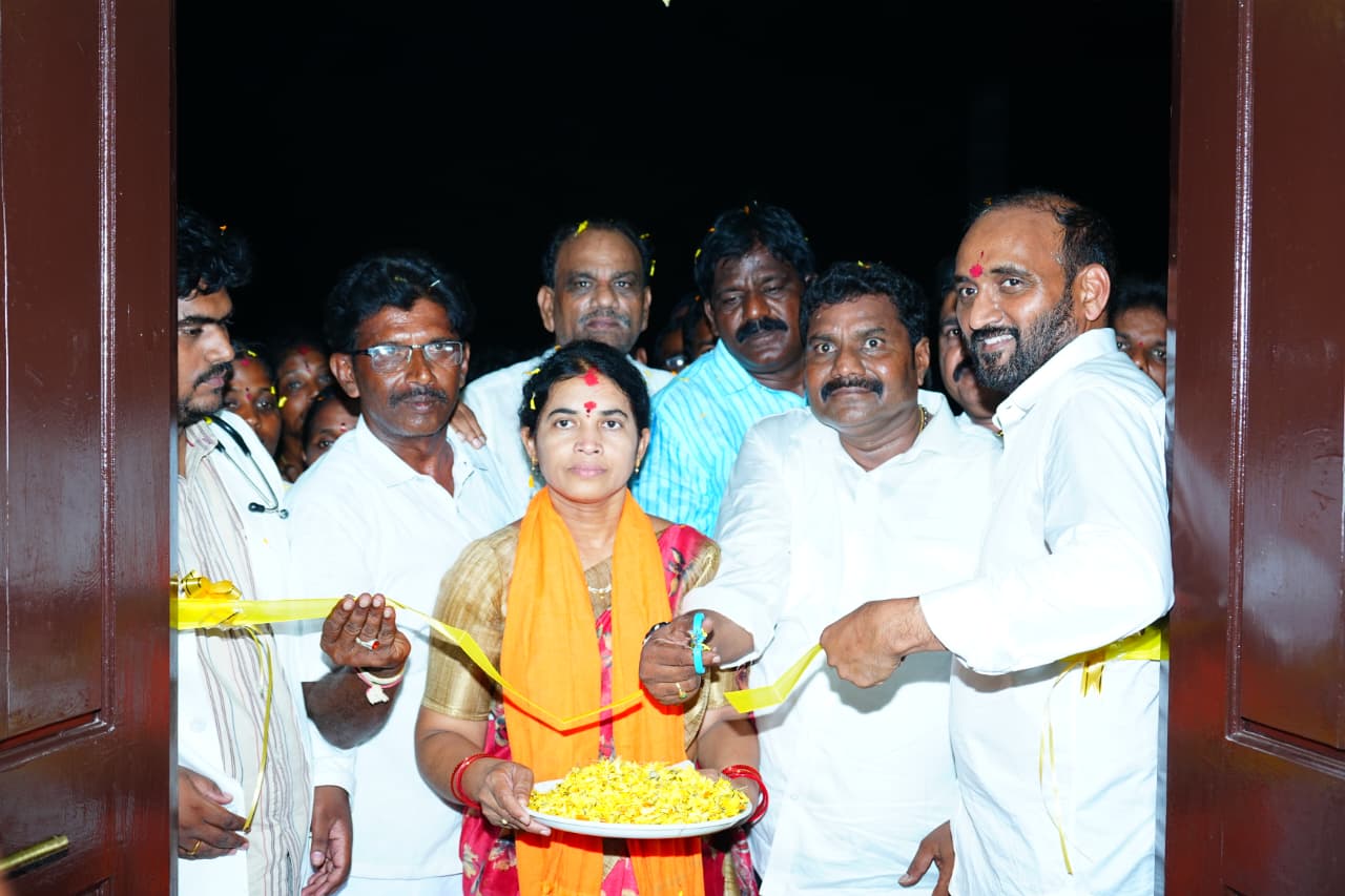 కృష్ణారెడ్డిపాలెంలో విలేజ్ హెల్త్ క్లినిక్ ప్రారంభం