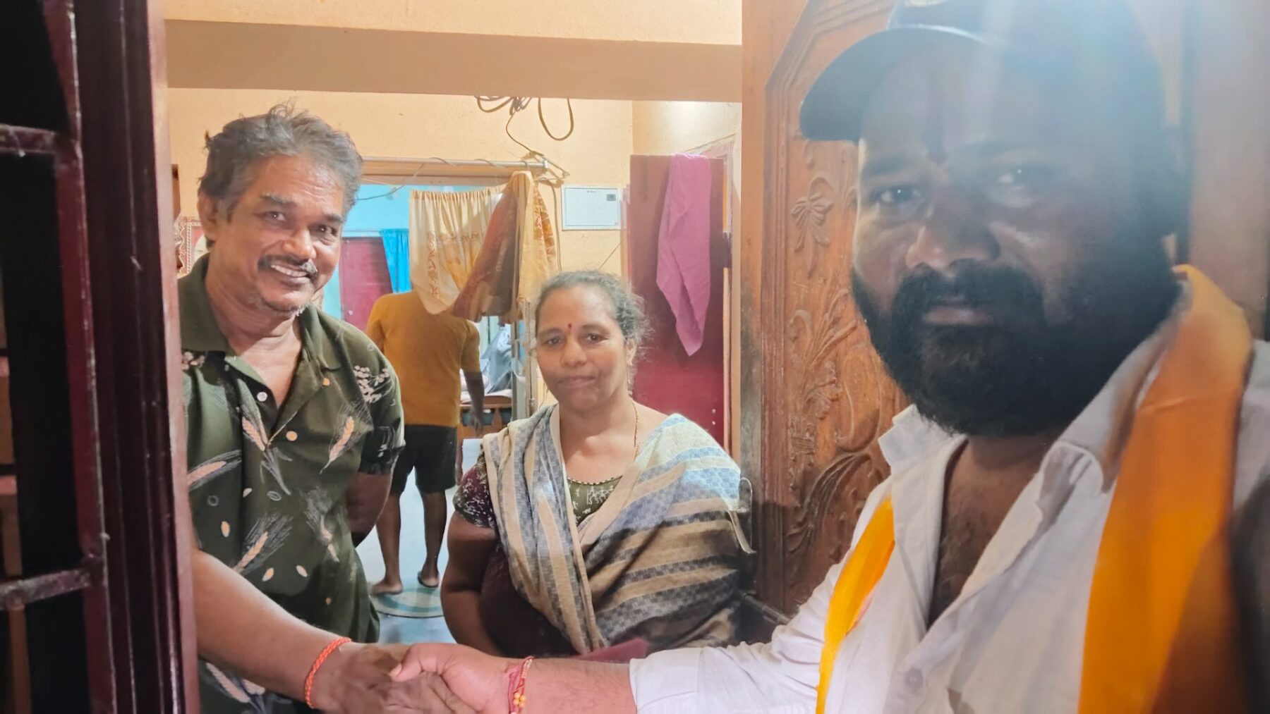 ఎన్నికల ప్రచారంలో దూసుకుపోతున్న కంటకాపల్లి పంచాయతీ ఎంపీటీసీ అభ్యర్థిని నాగిశెట్టి గంగమ్మ గారు