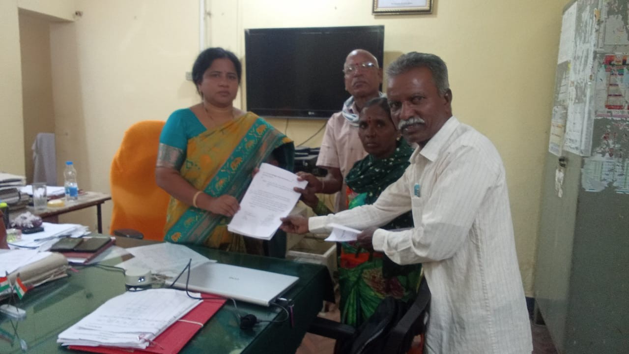 శ్రమ దోపిడిని అరికట్టాలి