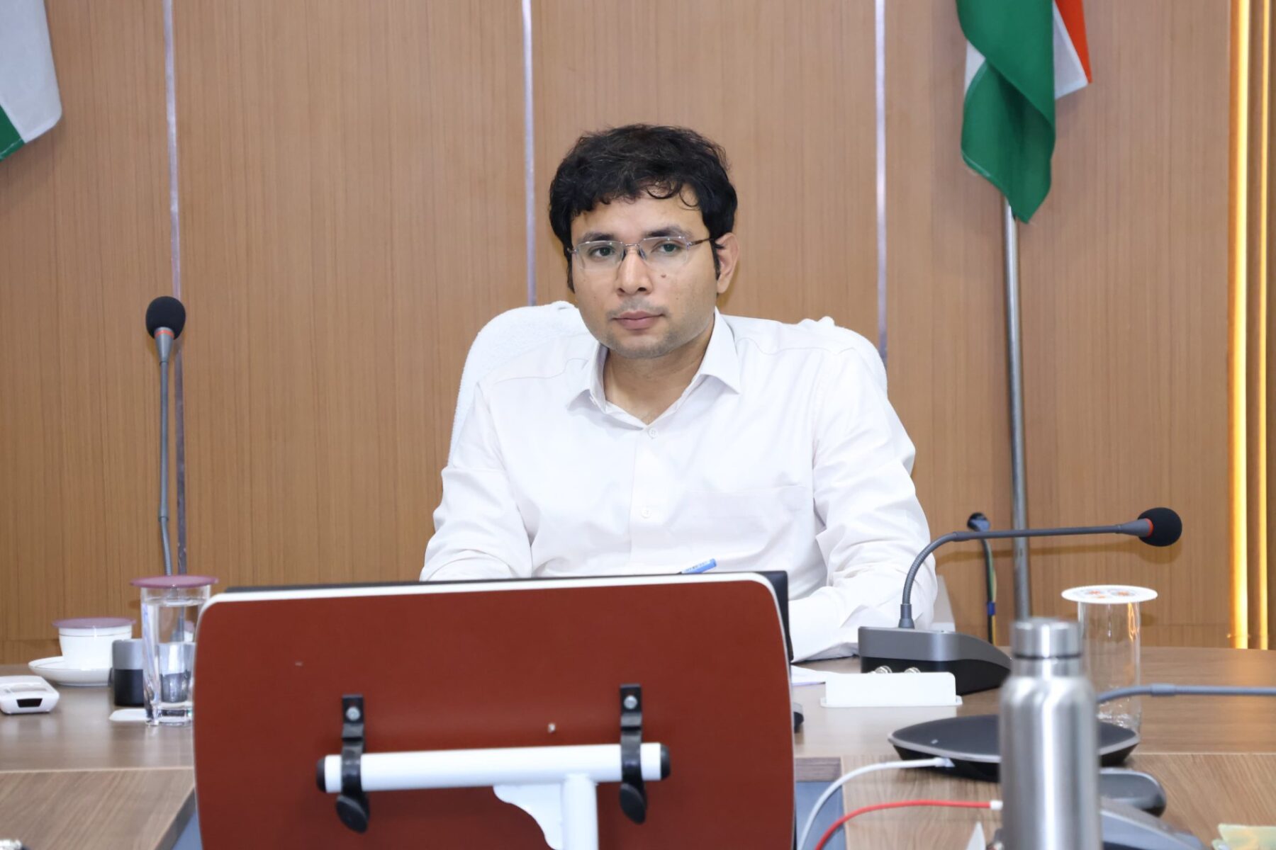 అర్హులైన దివ్యాంగులందరికీ సదరం పత్రాలు అందించాలి: