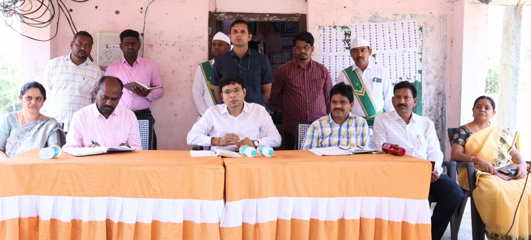 న్యూ కంజర్‌ భూ సమస్యలకు త్వరలో పరిష్కారం చామన్‌పల్లిలో రీ-సర్వే పకడ్బందీగా పూర్తి జిల్లా కలెక్టర్ భవేశ్ మిశ్రా