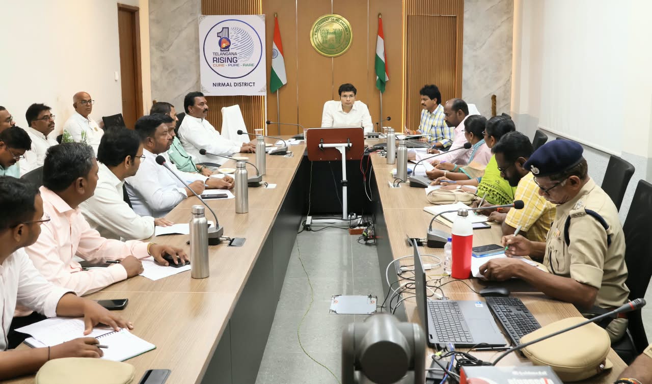 పత్తి పంట కొనుగోలు ప్రక్రియ సజావుగా పూర్తి చేయాలి: జిల్లా కలెక్టర్ భవేశ్ మిశ్రా