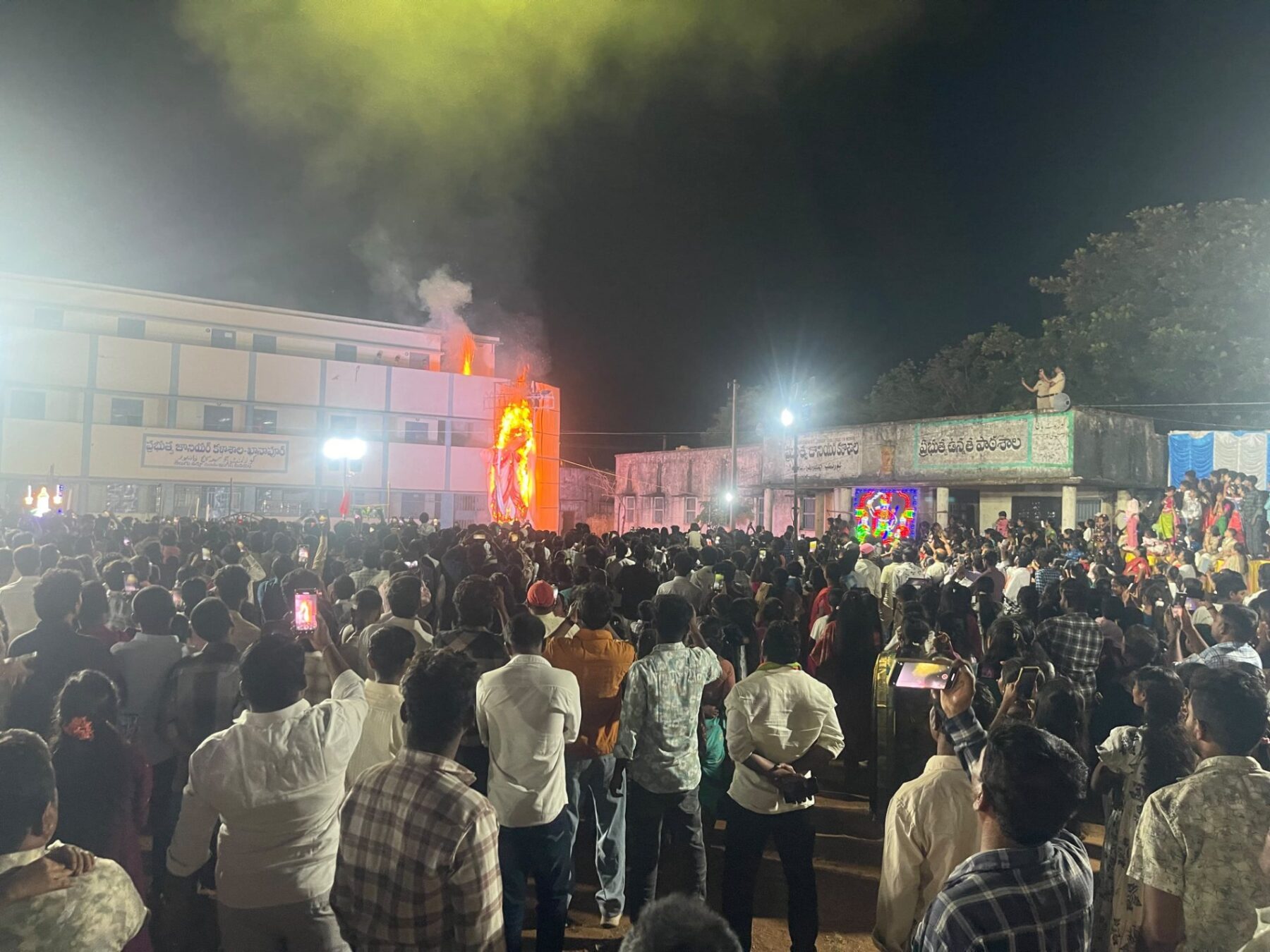 ఖానాపూర్‌లో దసరా వేడుకల్లో పాల్గొన్న ఖానాపూర్ ఎమ్మెల్యే, నిర్మల్ జిల్లా డీసీసీ అధ్యక్షులు వెడ్మ బొజ్జు పటేల్