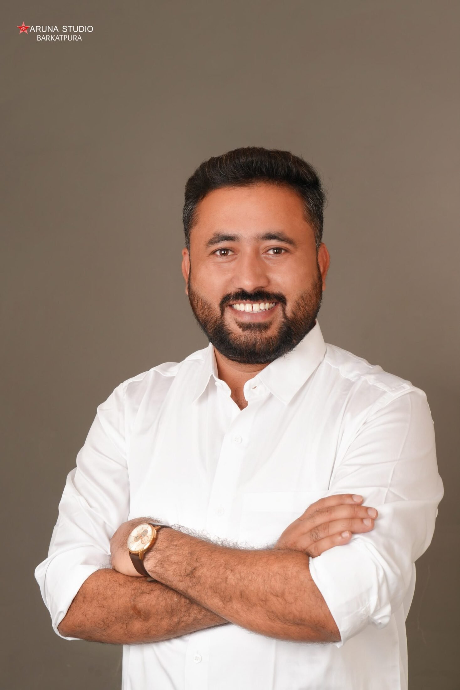 ഗ്രാജുവേറ്റ് എം‌എൽ‌സി മത്സരത്തിൽ കോ കുർരാ കോ ശരത് നായക് സ്വതന്ത്ര സ്ഥാനാർത്ഥിയാണ്.
