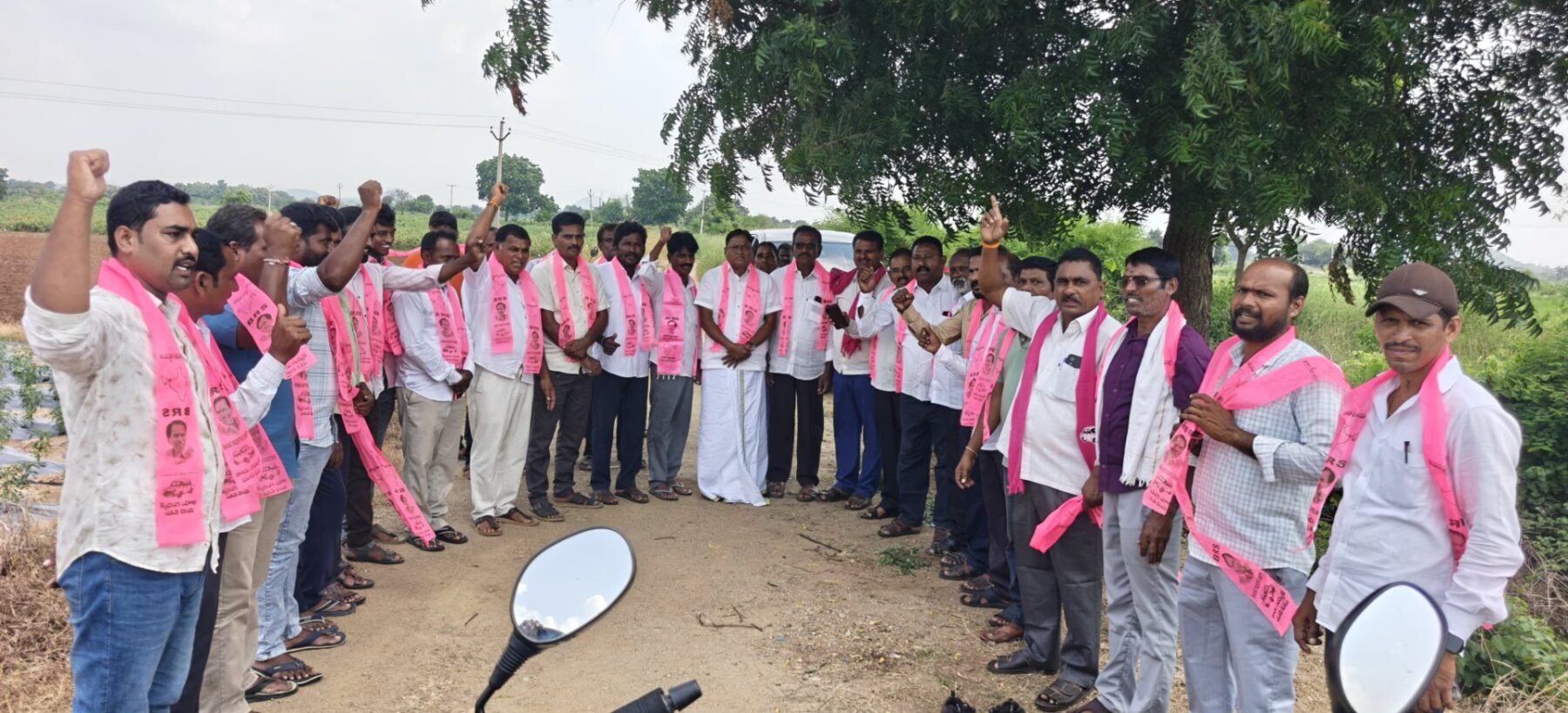 కాంగ్రెస్ పార్టీ నుండి బిఆర్ఎస్ పార్టీలో చేరికలు